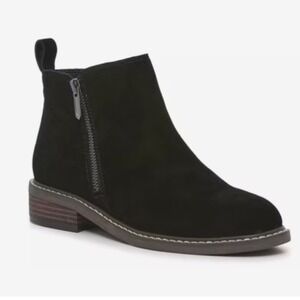Crown Vintage Corgy Black Suede Side Zip Ankle Booties Women's‎ Size 6.5